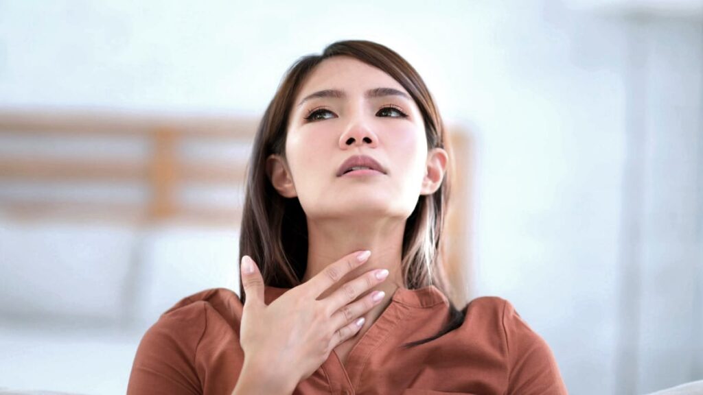 Expert Warns of 5 Symptoms Linked to New Covid XEC Strain as UK Cases Stay High