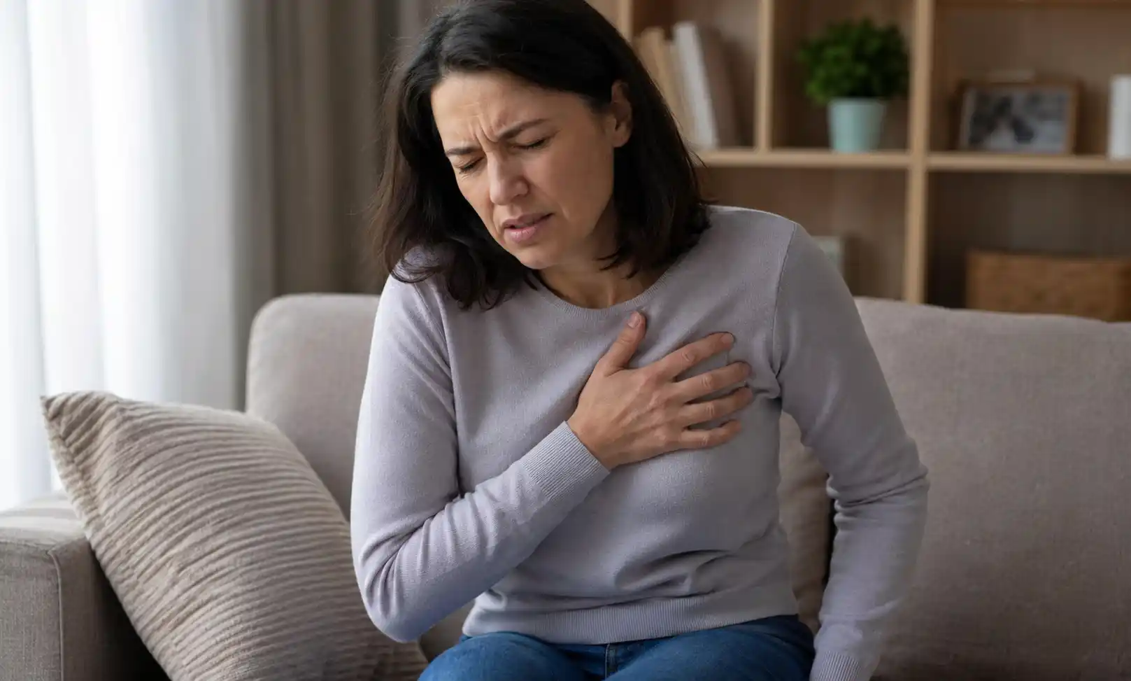 Heart Attack Symptoms in Women: Key Warning Signs