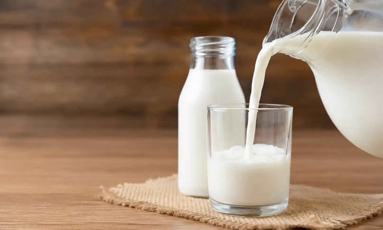What Nutrition Does Milk Have? Facts, Benefits &amp; Nutrients