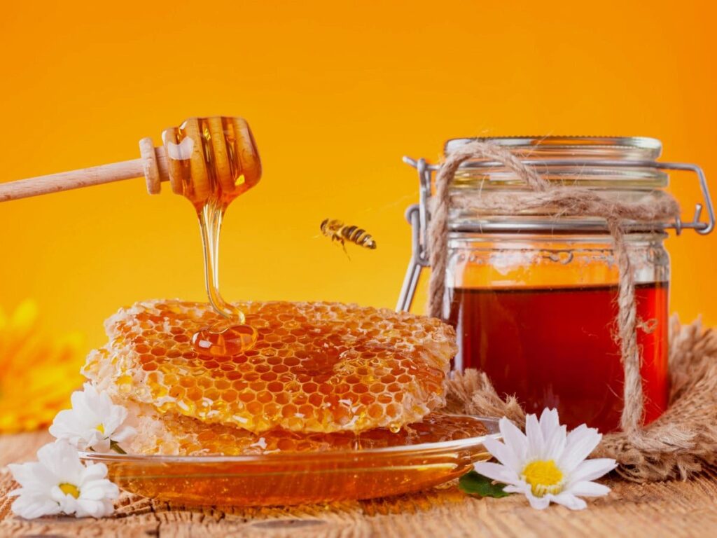  honey nutrition, nutritional value of honey, health benefits of honey, natural sweetener, honey calories