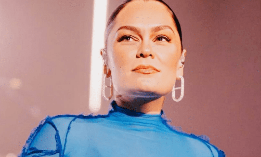 Singer Jessie bravely reveals breast cancer diagnosis, urges self-exams.
